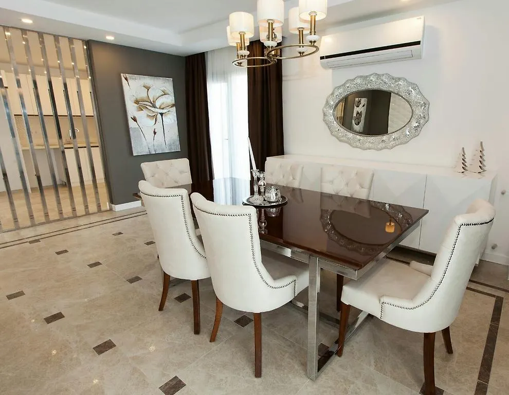 Ada Villas Beverly Hills